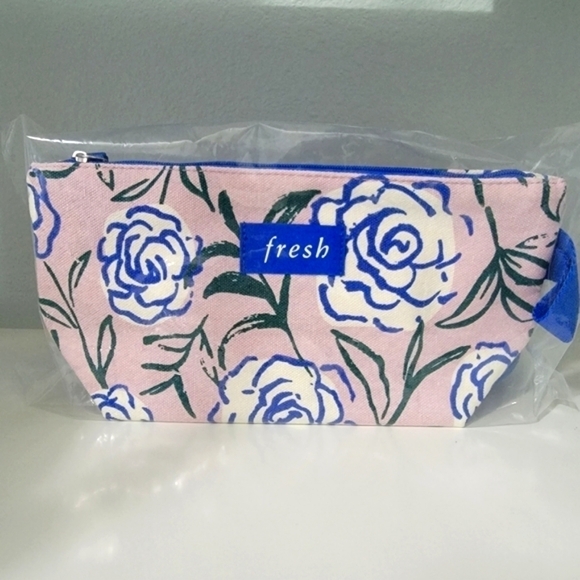 🟠 4 for $25 🟠  FRESH COSMETICS/MAKEUP/TOILETRY BAG - Picture 1 of 5